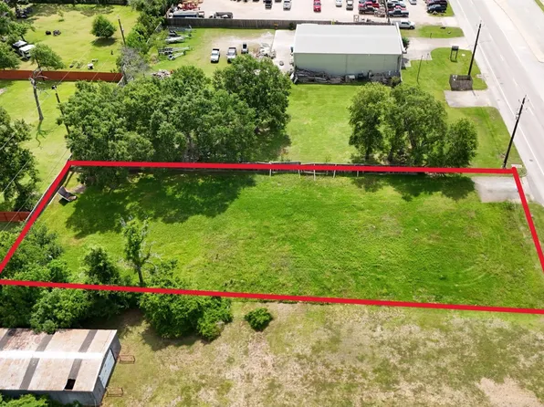 2720 Red Bluff Rd, Seabrook, TX 77586