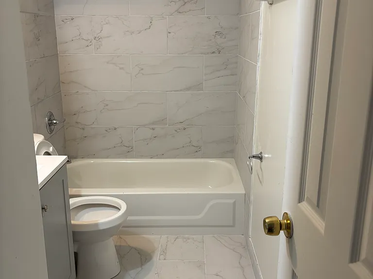 11783 Cedarcreek Dr — Photo 2