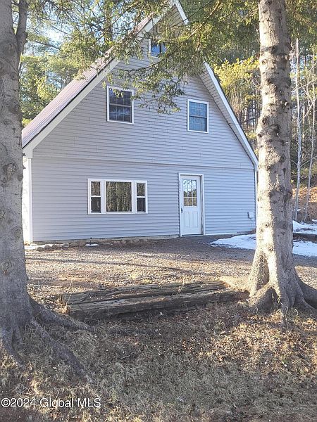 3rd image of 4097 S Shore Road