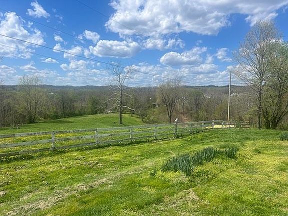 5th image of 162 Bloomin Hill Dr