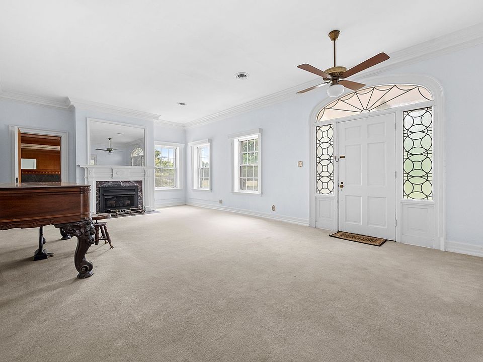 22nd image of 162 Grizzell Ln