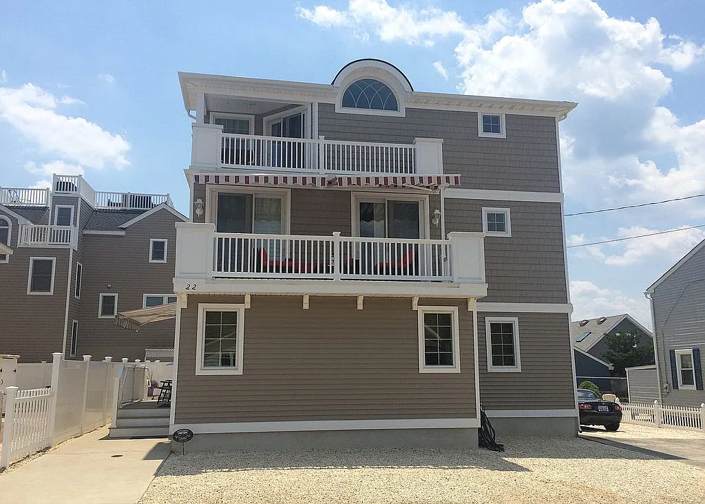 22 E Jeanette Ave photo 1