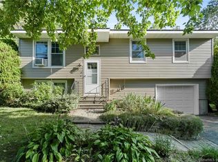 3 Mary Dr, Naugatuck, CT 06770