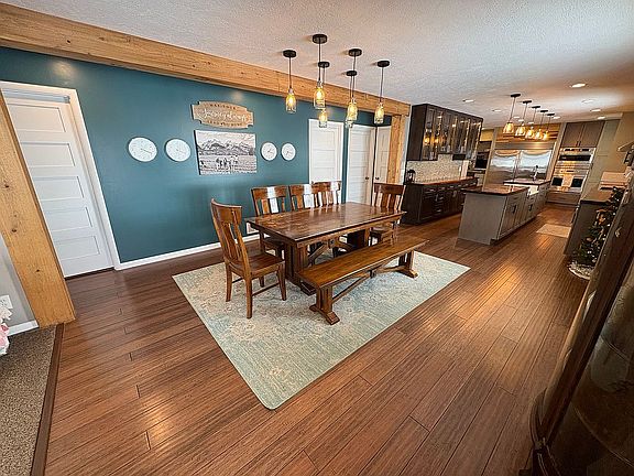 Entry to Dining Area