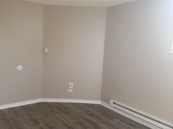 3 Sunderland St APT 6