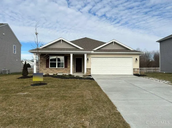 418 E Oak Ave, Trenton, OH 45067