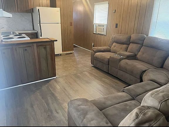 2nd image of 21343 Lake Bambi Cir