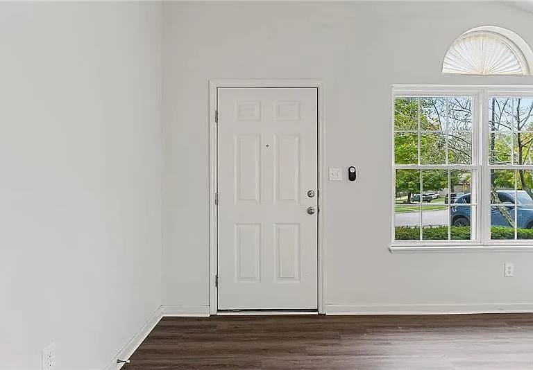 1243 Morning Side Dr — Photo 3