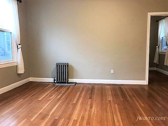2nd image of 1595 Greenwich St APT 28