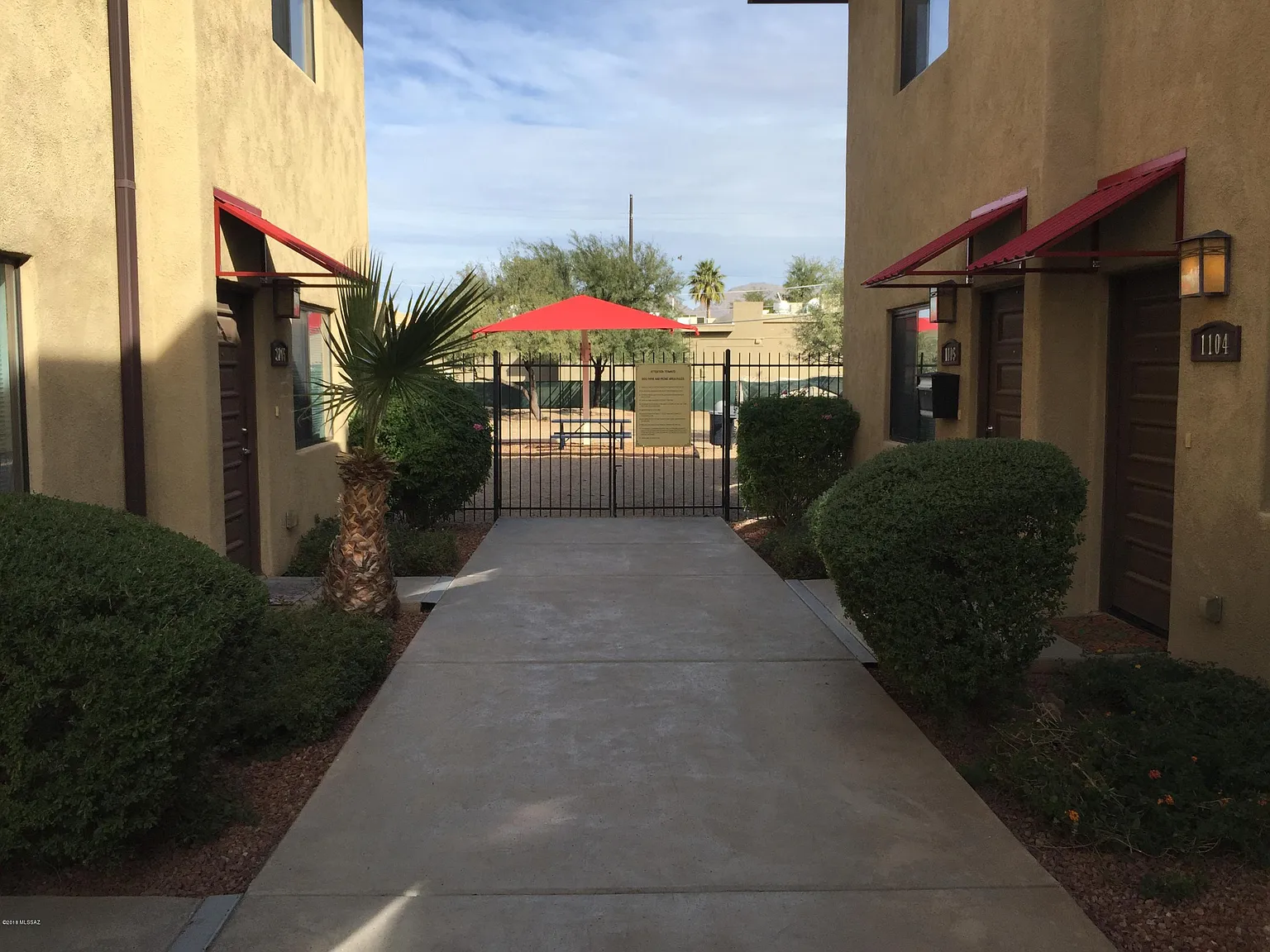 2 bed, 2.5 bath, 1200 sqft, $1,495 — Photo 2