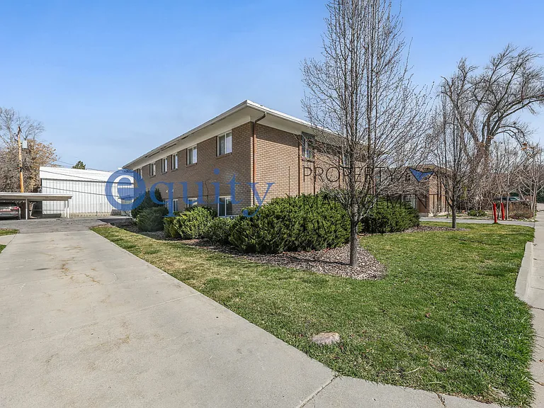 549 E Stringham Ave #B — Photo 7