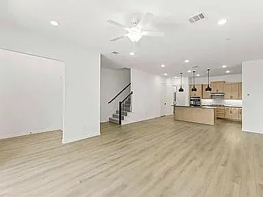 1231 Doris May Dr — Photo 3