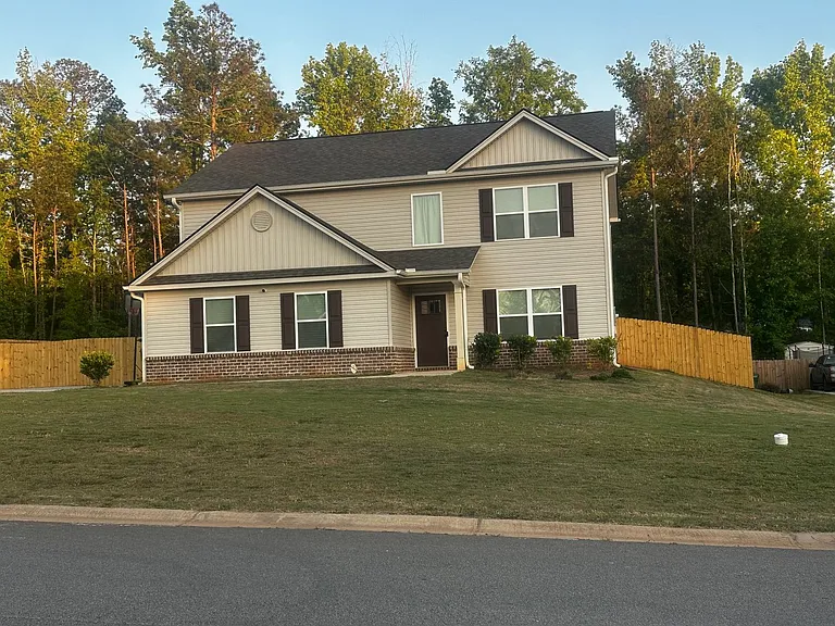 366 Riley Cir NW — Photo 1