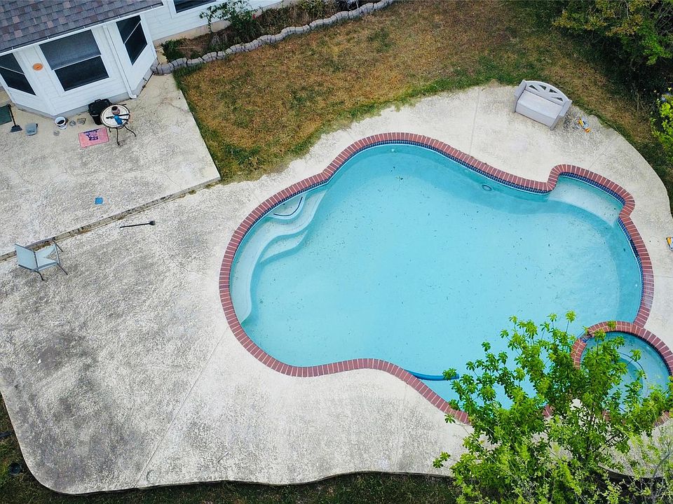 2nd image of 216 Settlers Valley Dr