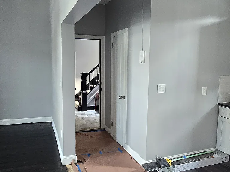 9202 97th Ave #1R — Photo 2