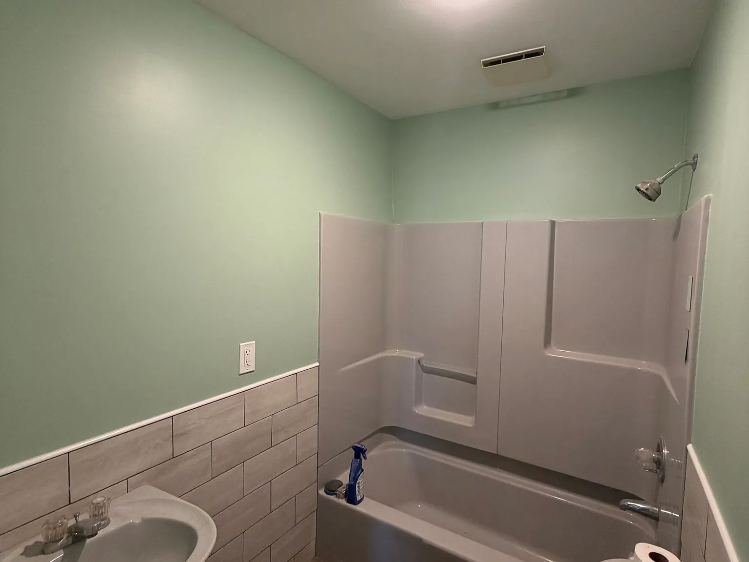 3 bed, 1100 sqft, $3,395 — Photo 4