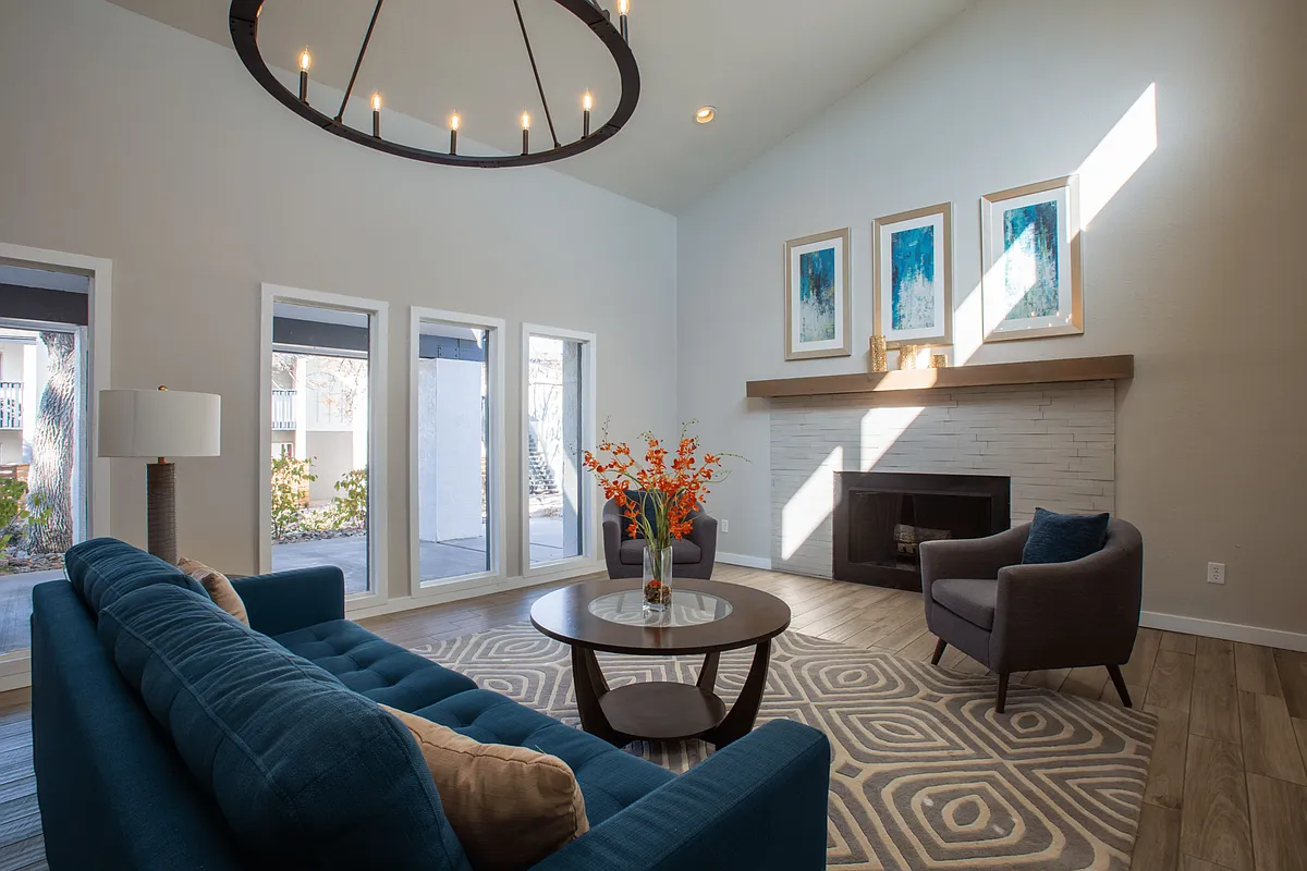 Building Photo - Montecito