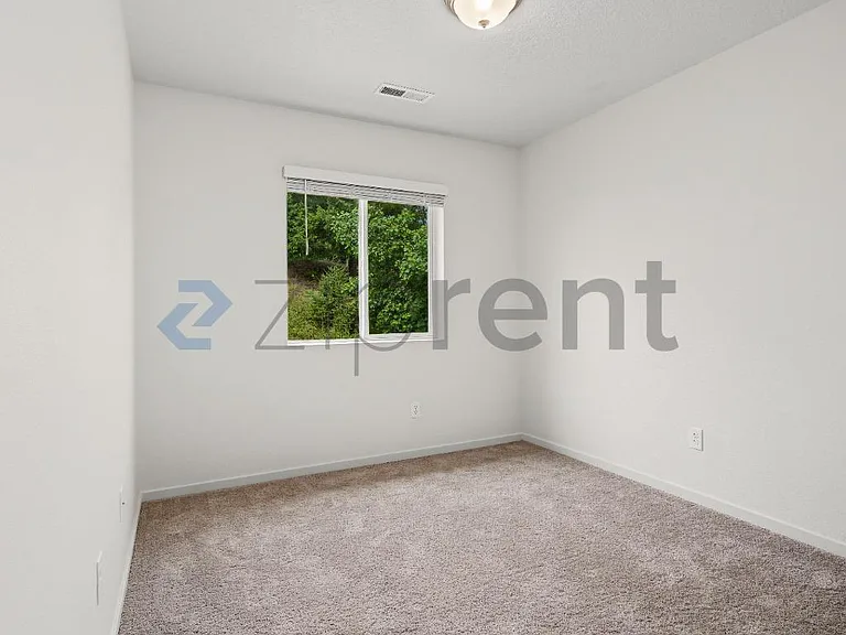 1900 NE 117th Ct — Photo 20