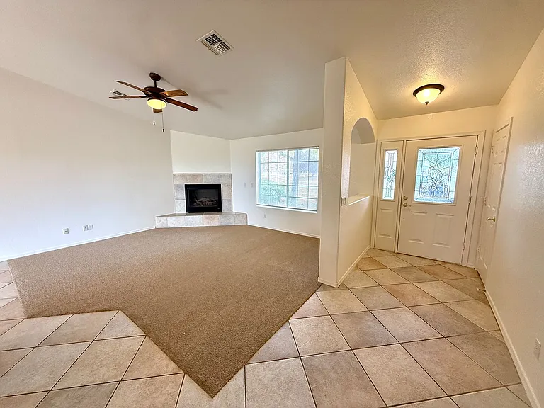 660 Country Club Dr — Photo 9