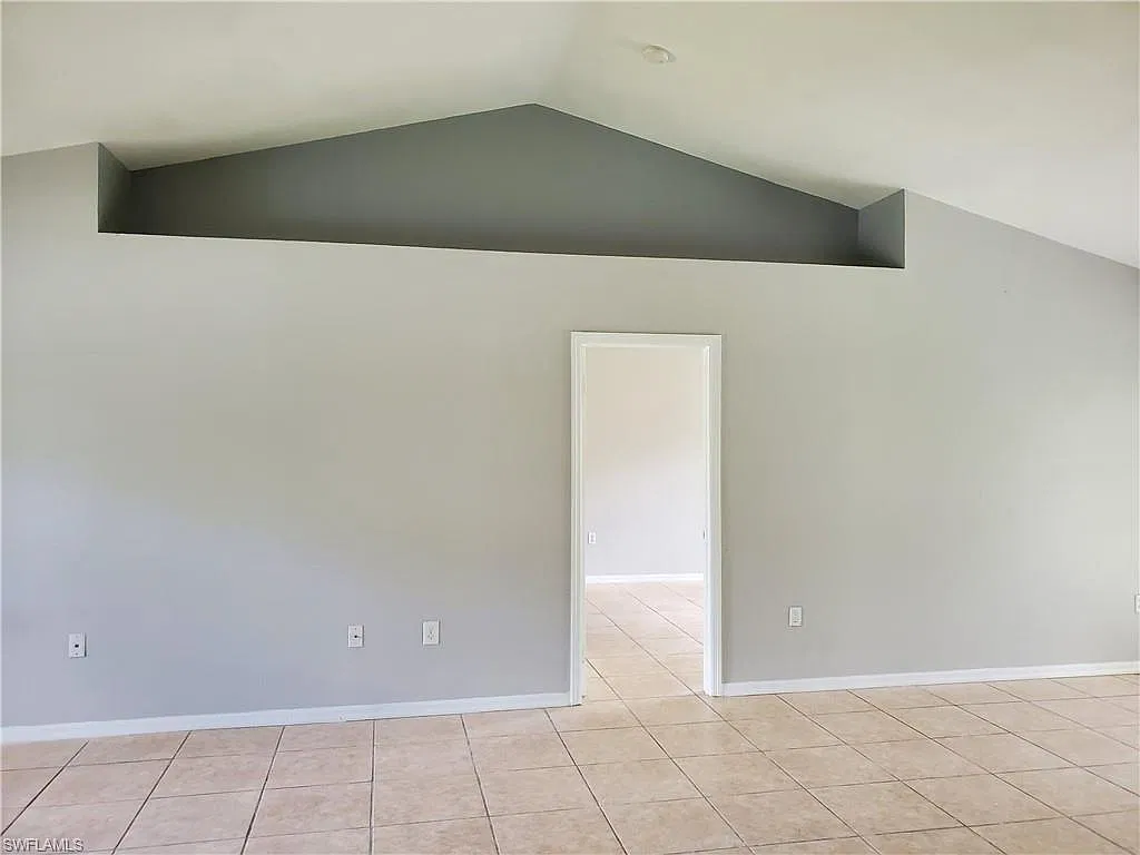 Lehigh Acres — Photo 4