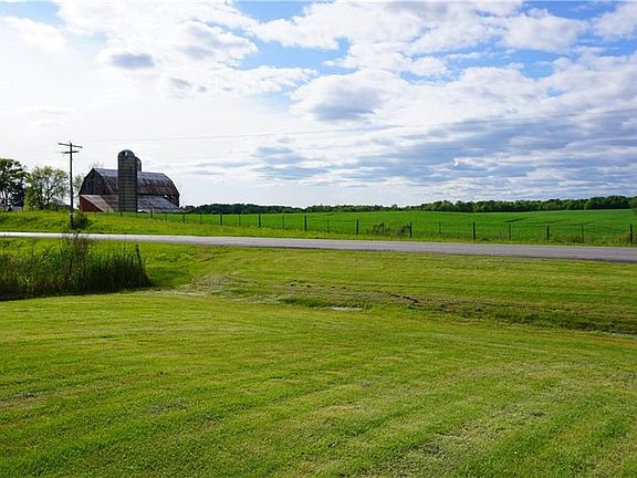 3rd image of 3088 Haldimand Rd #9