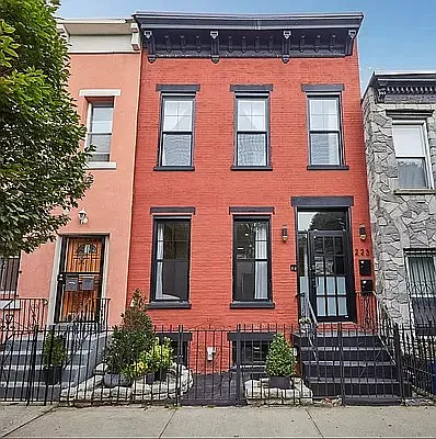 Rented by Compass | media 10