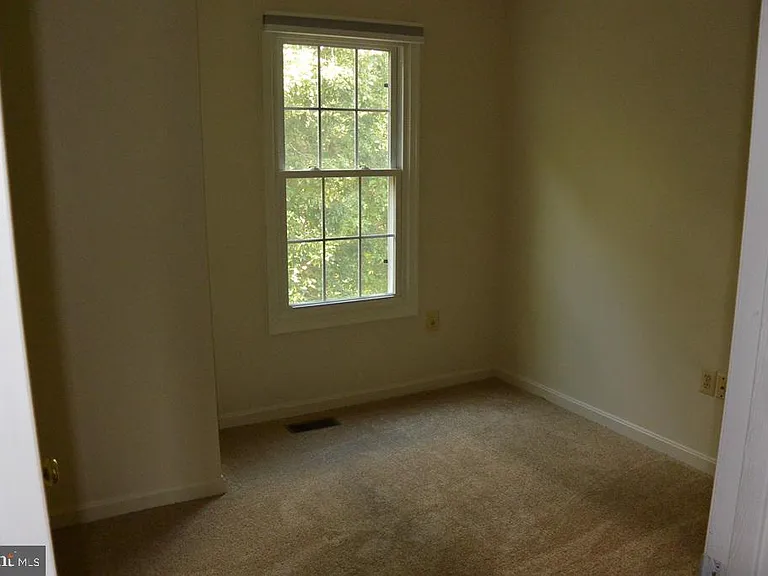 7034 Darby Towne Ct — Photo 24