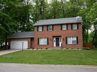 11677 Oakwood Ln, Granger, IN