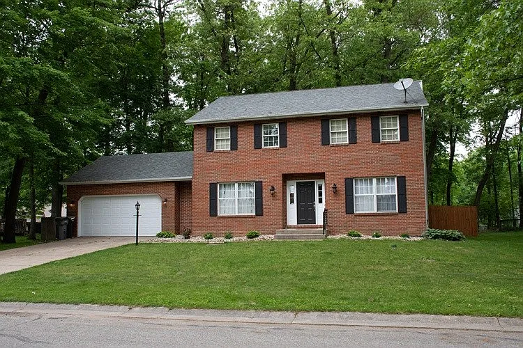 11677 Oakwood Ln photo 1