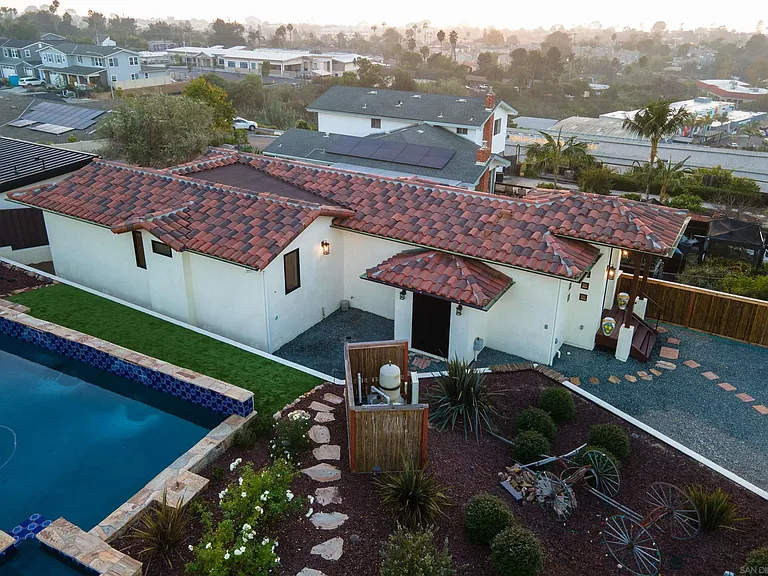 606 Camino De Orchidia — Photo 6