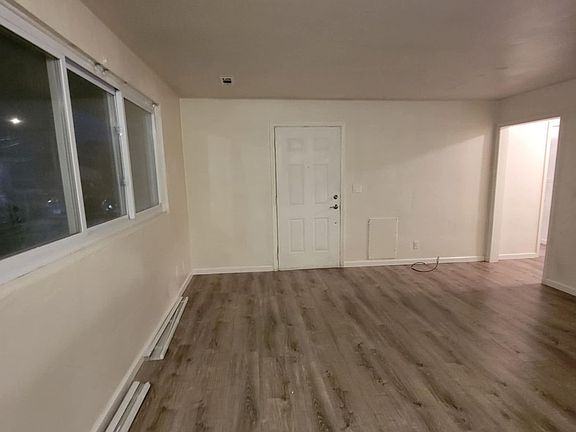 5th image of 9548 Bay Ave #B