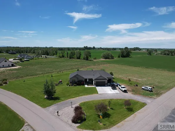 4201 Woodland Dr, Rexburg, ID 83440