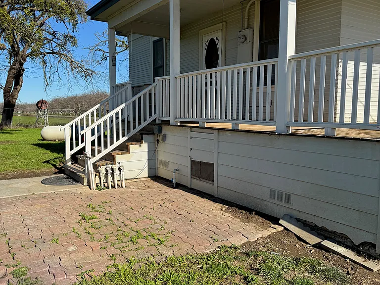 9151 Campbell Rd — Photo 60