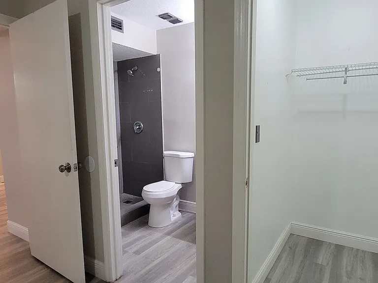 6148 Westgate Dr #103 — Photo 11