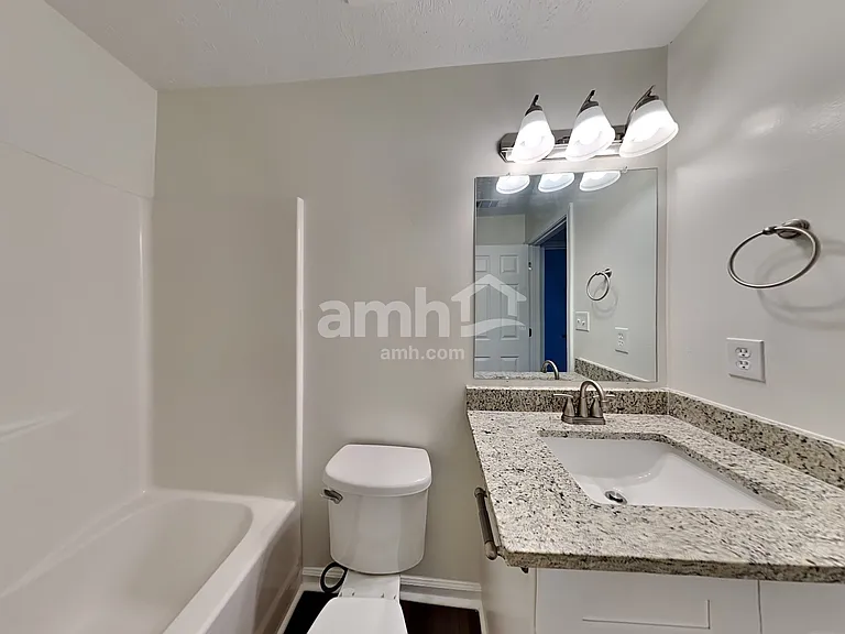 302 Springmoor Ln — Photo 16