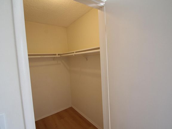 4th image of 1728 Montana Ave #5