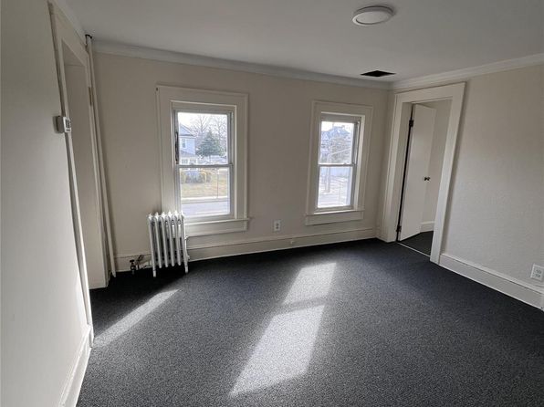 280 Pine St FLOOR 2, Freeport, NY 11520
