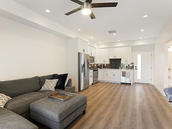 4th image of 4316 Aragon Way
