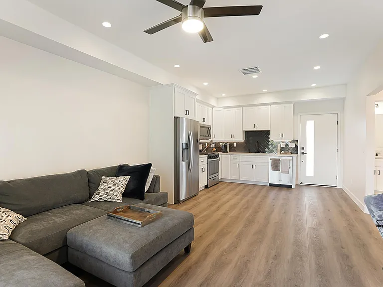 4316 Aragon Way — Photo 4