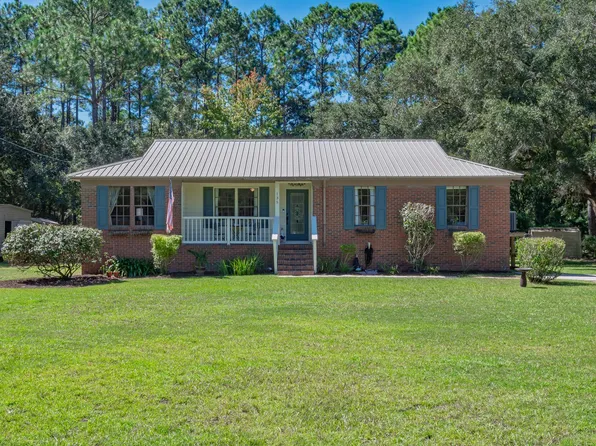 135 Dickson Bay Rd, Panacea, FL 32346