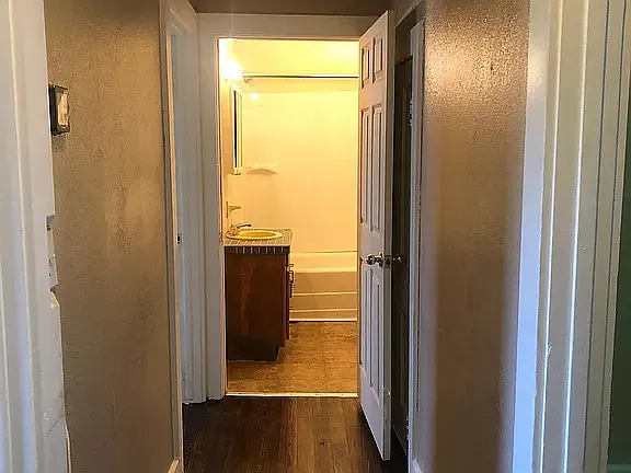 3739 S Tacoma Ave — Photo 10