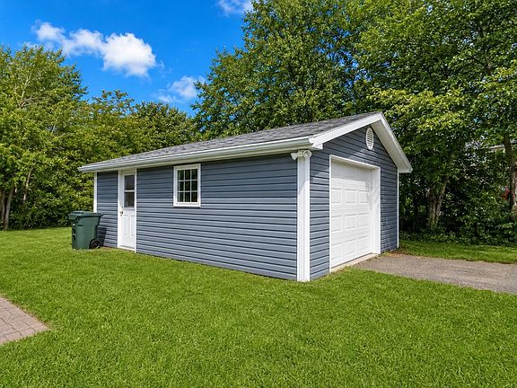 2nd image of 54 Acadia Dr