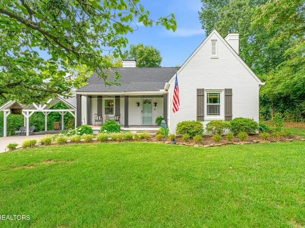 236 Hillcrest Dr, Knoxville, TN 37918
