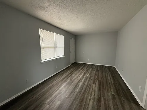 882 Crockett Pl #4 Photo 1