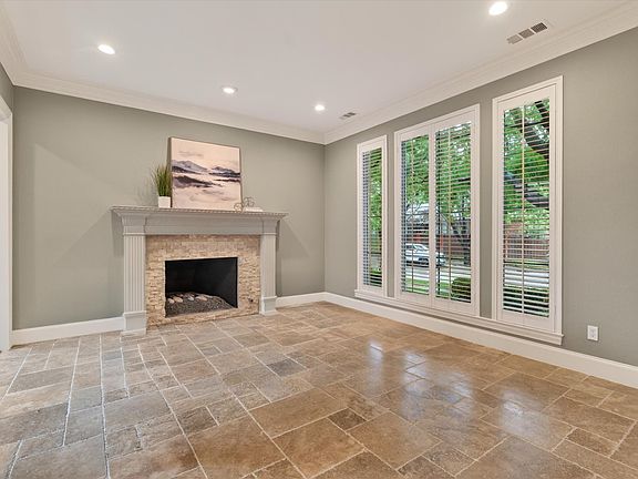 5th image of 4028 Oakmeadow Dr