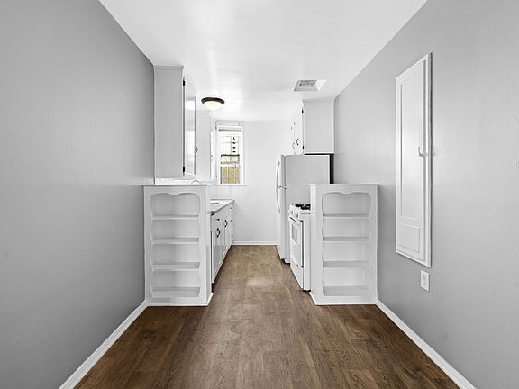 5th image of 516 N Normandie Ave #1801