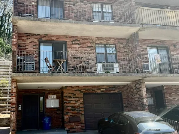69-01 242nd Street #38A & 38G, Douglaston, NY 11362