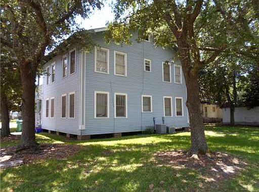 3rd image of 3500 Park Blvd