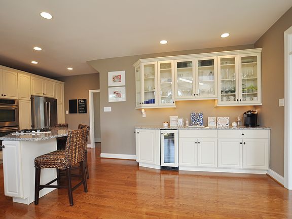 4th image of 153 Forest Dr