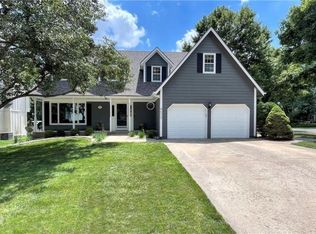 8073 Hall St, Lenexa, KS 66219